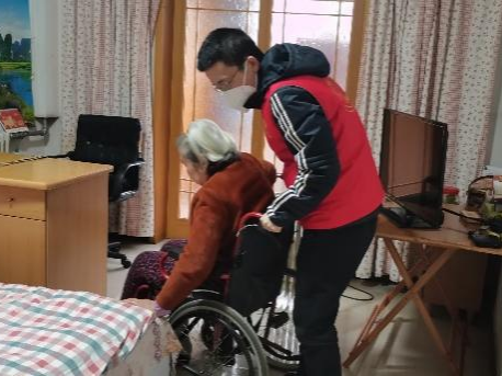 【疫情防控】盡銳出戰(zhàn)護(hù)我城，工投先鋒在行動 ——集團(tuán)干部下沉一線系列（二）